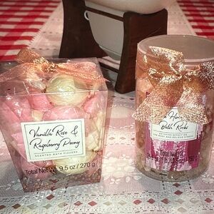 Set Vanilla Rose and Raspberry Peony Bath Frizzers. New